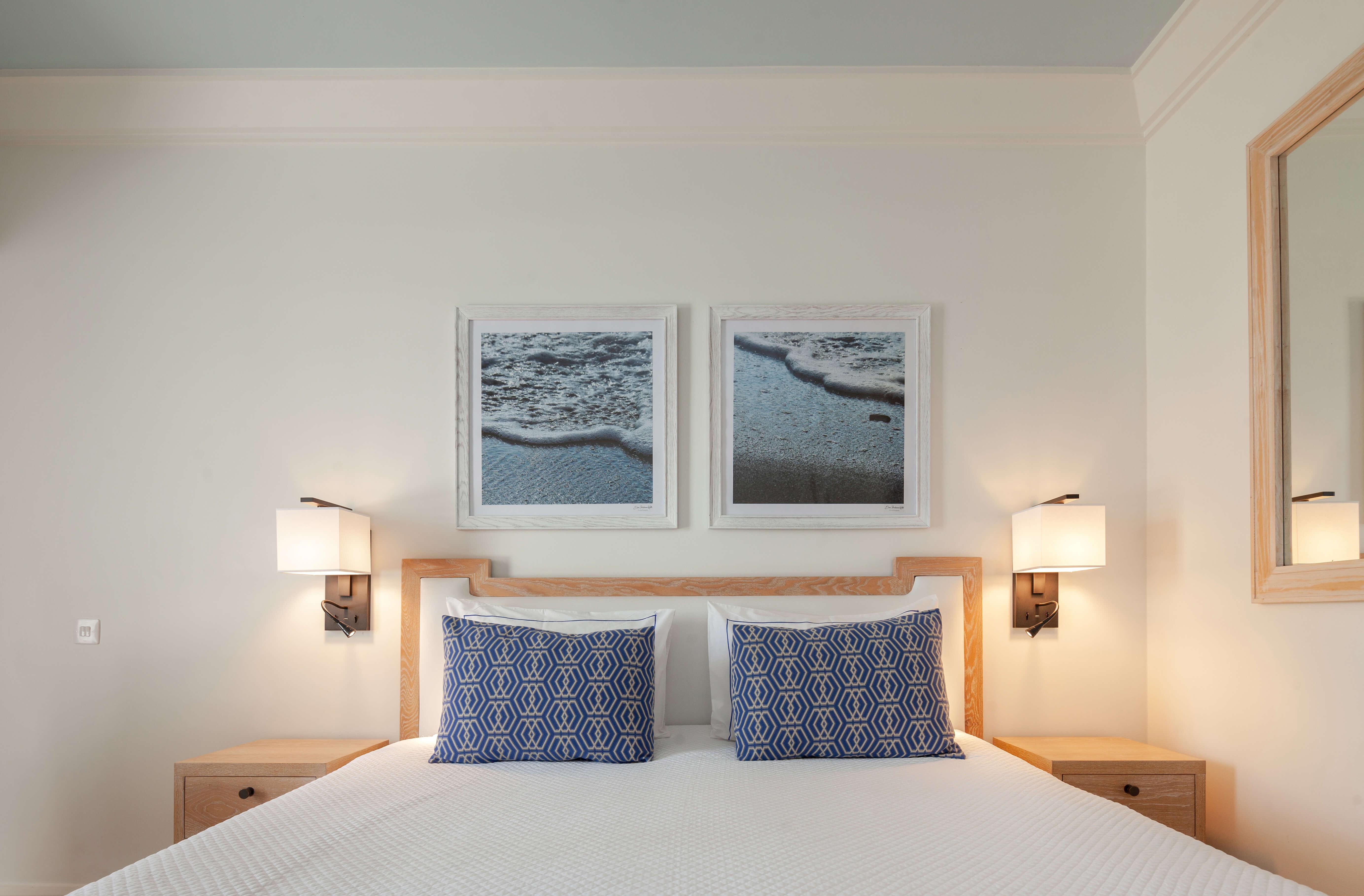 Annabelle Hotel Paphos Exterior photo A bedroom at the Inn at the Opera