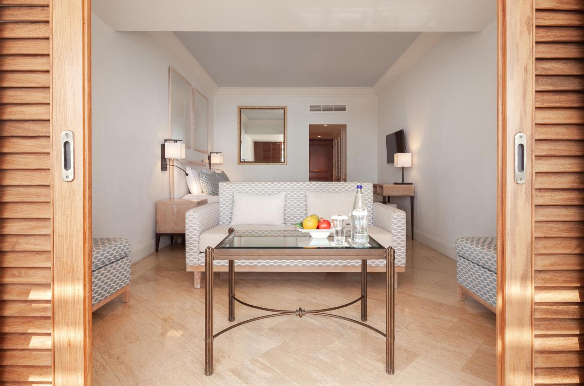 Annabelle Hotel Paphos Exterior photo